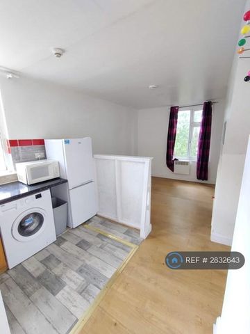 1 bedroom flat to rent - Photo 3