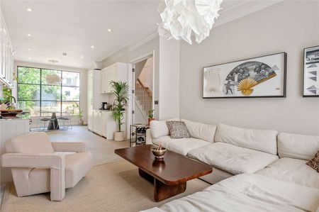 A truly stunning three bedroom house on a popular Barnsbury Road. - Photo 4