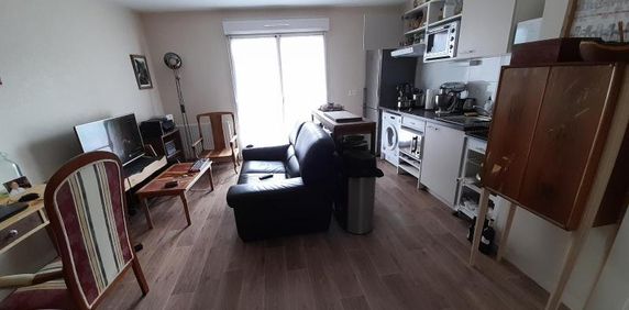 Location Appartement 2 pièces 49m² COLOMBELLES 14460 - Photo 2