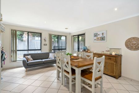 Beautiful Family Home! - Photo 3