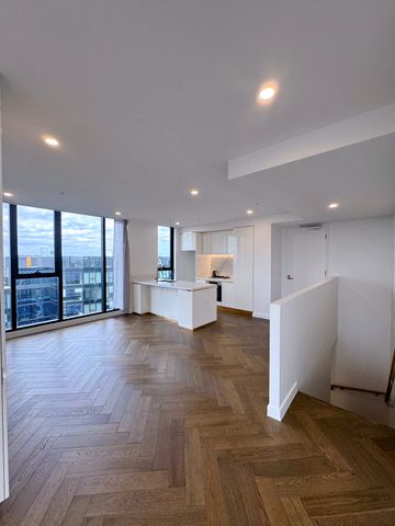 Luxurious 4-Bedroom Penthouse in the Heart of Box Hill - Photo 2