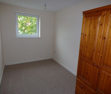 2 bedroom house to rent - Photo 2