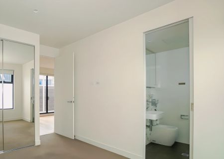2 Bed 2 Bath - Photo 4