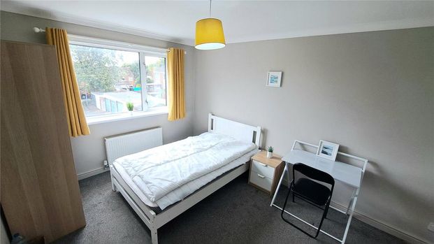 1 bedroom in a house share to rent - Photo 1