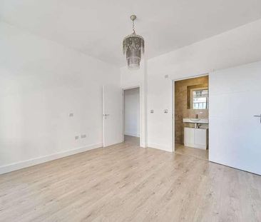 Ballards Lane, North Finchley, N12 - Photo 2