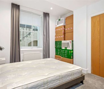 A good sized one bedroom apartment close to Angel Station - Photo 6