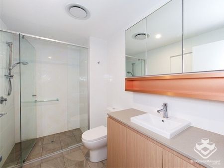 Furnished good quality 1 bedroom apartment $500/w available 08/10/2024 - Photo 2