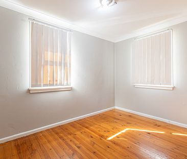 Neat and tidy home in a very central location! - Photo 4