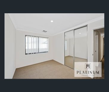 12 Pristine Lp, Baldivis, WA 6171 - Photo 5