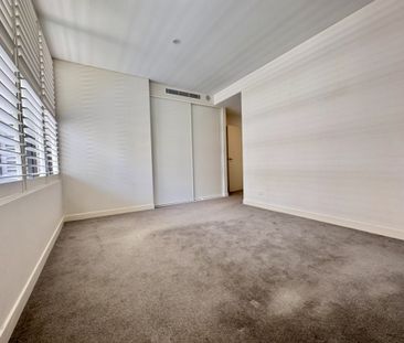 Luxury living in the heart of Maroubra - Photo 6