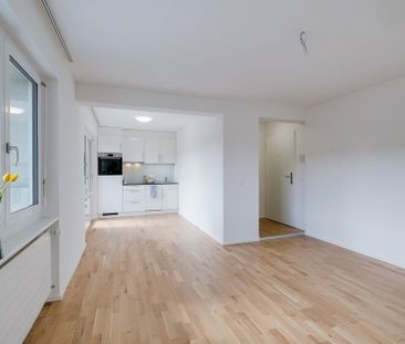 Zentrale und lichtdurchflutete Wohnung - Foto 3