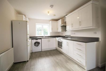 2 bedroom apartment to rent - Photo 4