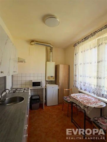 Pronájem bytu 2+1, 47+ m2, Bruntál Švermova, park přímo u domu - Photo 2