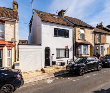 7 bedroom terraced house to rent - Photo 5