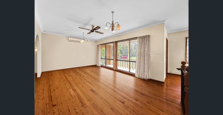 Spacious Family Home with Multiple Living Areas - Photo 3