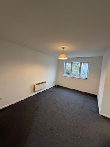 1 Bed Flat, Plowman Close, N18 - Photo 3