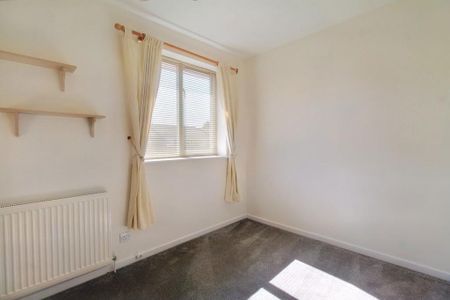 2 bedroom semi-detached house to rent - Photo 5