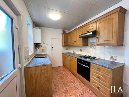 3 bed terraced house to rent in Tewkesbury Street, Leicester, LE3 - Photo 3