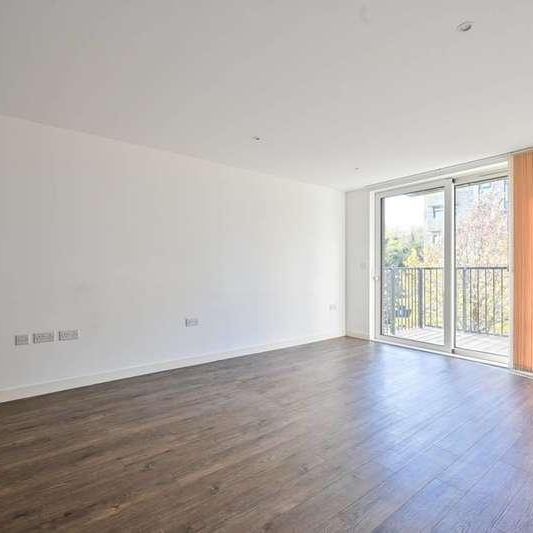 Grand Canal Avenue, Rotherhithe, SE16 - Photo 1