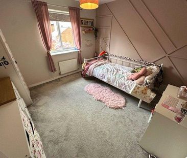 4 bedroom detached house to rent - Photo 6