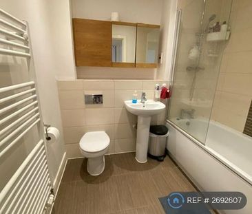 2 bedroom flat to rent - Photo 6