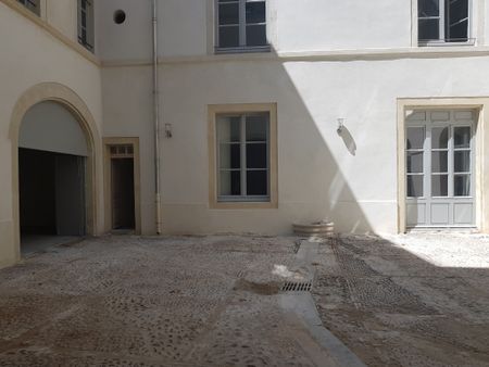 Nimes appartement T2 bis avec garage - Photo 4