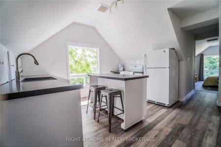 For Lease - 164 Trafalgar Road Unit# Loft, Oakville, Ontario - Photo 5