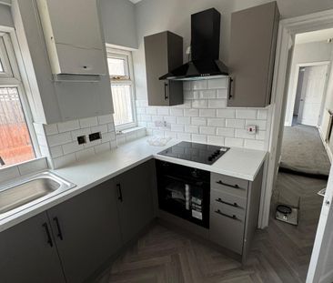 Newly refurbished 3 bed property - 14 Scarsdale Street - Photo 4
