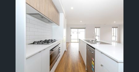 Family Home! - Photo 2