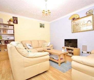 4 bedroom semi-detached house to rent - Photo 1