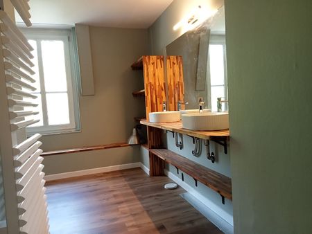 Location Appartement 4 pièces 120m² - Photo 3