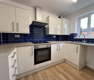 2 bedroom terraced house to rent - Photo 4