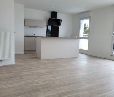 Location Appartement 4 pièces 83m² SECLIN 59113 - Photo 5