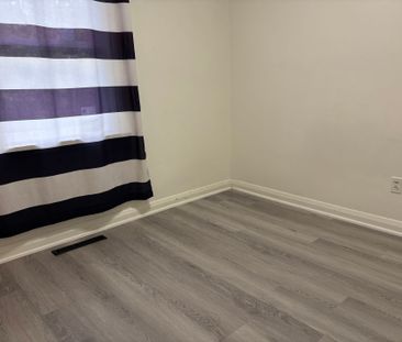 For Lease - 94 Taunton Road Unit# Upper, Oshawa, Ontario - Photo 1