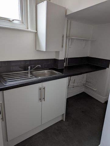 Studio to rent - Photo 3