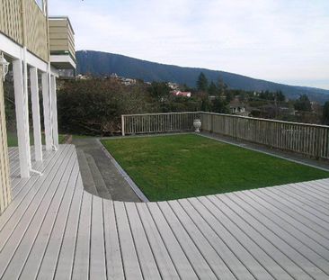 West Vancouver contemporary - Photo 3