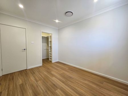 Modern & Spacious - Photo 5