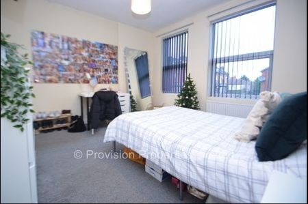 5 Bedroom Properties in Headingley - Photo 4