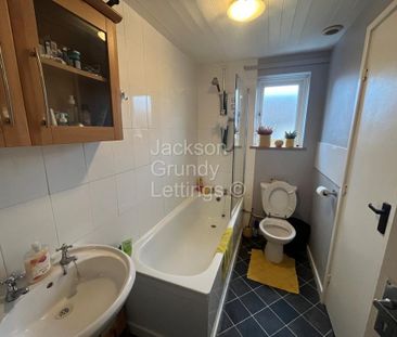 2 bedroom semi-detached house to rent - Photo 3