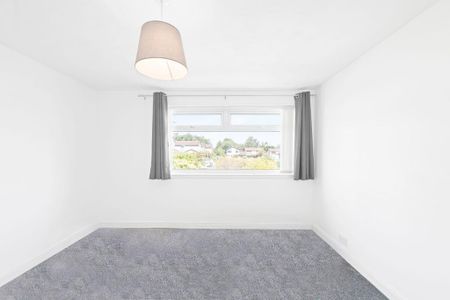 2 bedroom detached bungalow to rent - Photo 2