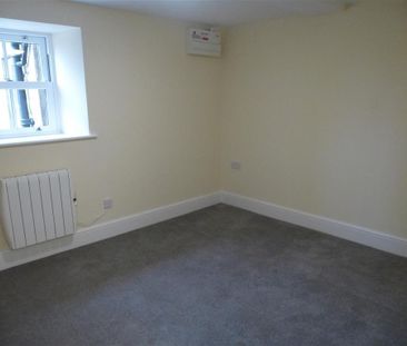 Doncaster Road, BARNSLEY - Photo 1