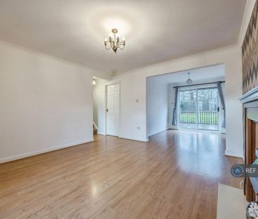 4 bedroom detached house to rent - Photo 1