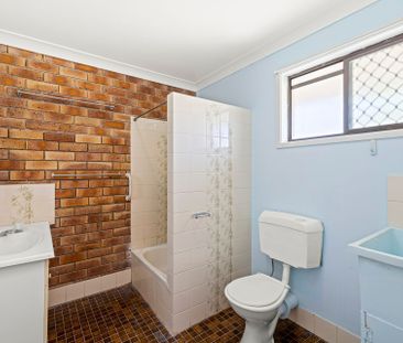 Two Bedroom Unit in Convenient Location - Photo 1