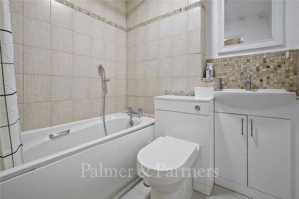 2 bedroom terraced house to rent - Photo 1