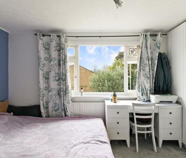 Iris Close, Surbiton - Photo 6