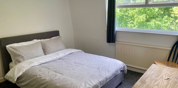 6 Perry Hill, Chelmsford, CM1 7RD – Top Back Double Room - Photo 2