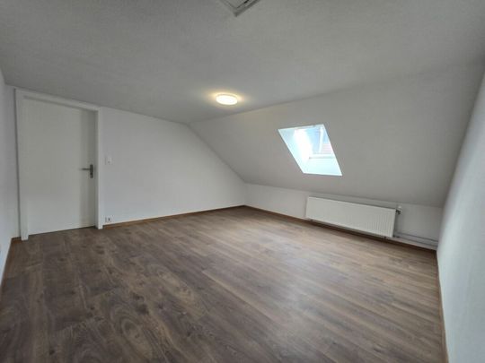 Comfortable 4-room attic apartment - Photo 1