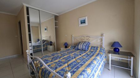 Location Appartement 2 pièces 38m² ST LAURENT DU VAR 06700 - Photo 3