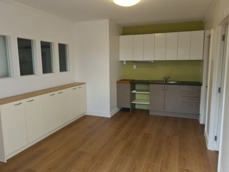 Charming 2BR Home in Westmere - Photo 3