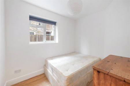 Aspinall Road, London, SE4 ground floor flat to rent - Photo 2